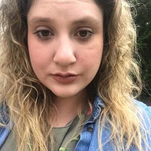 Meet your Posher, Alicia